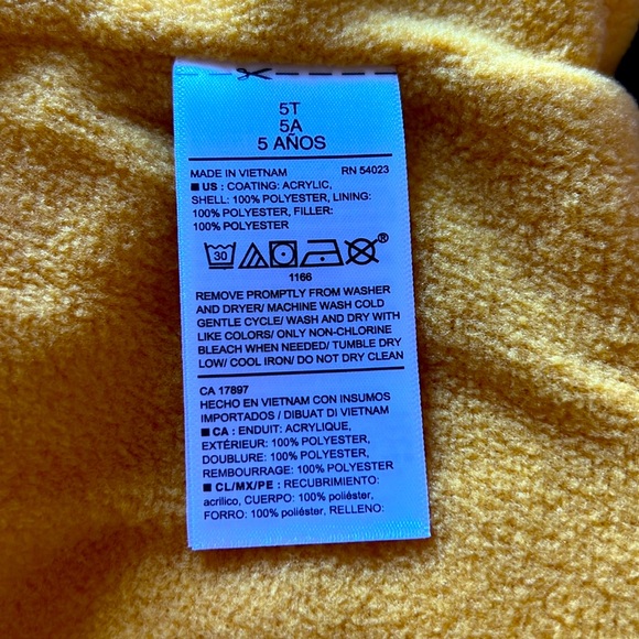 NWT Old Navy puffy vest for toddler - Picture 5 of 5